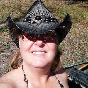 Meet your Posher, Deanna